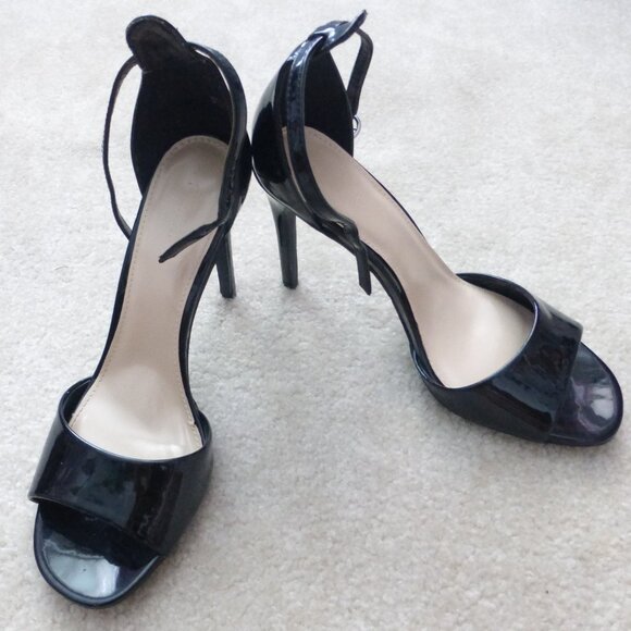 FOREVER 21 black patent classic thick single strap heels - Picture 1 of 9